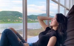 温碧霞《灯草和尚》是客串吗